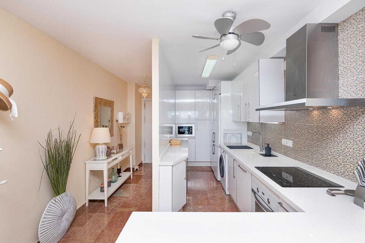Appartamento Bhost - The King Fuengirola Esterno foto